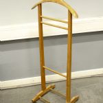 845 9240 VALET STAND
